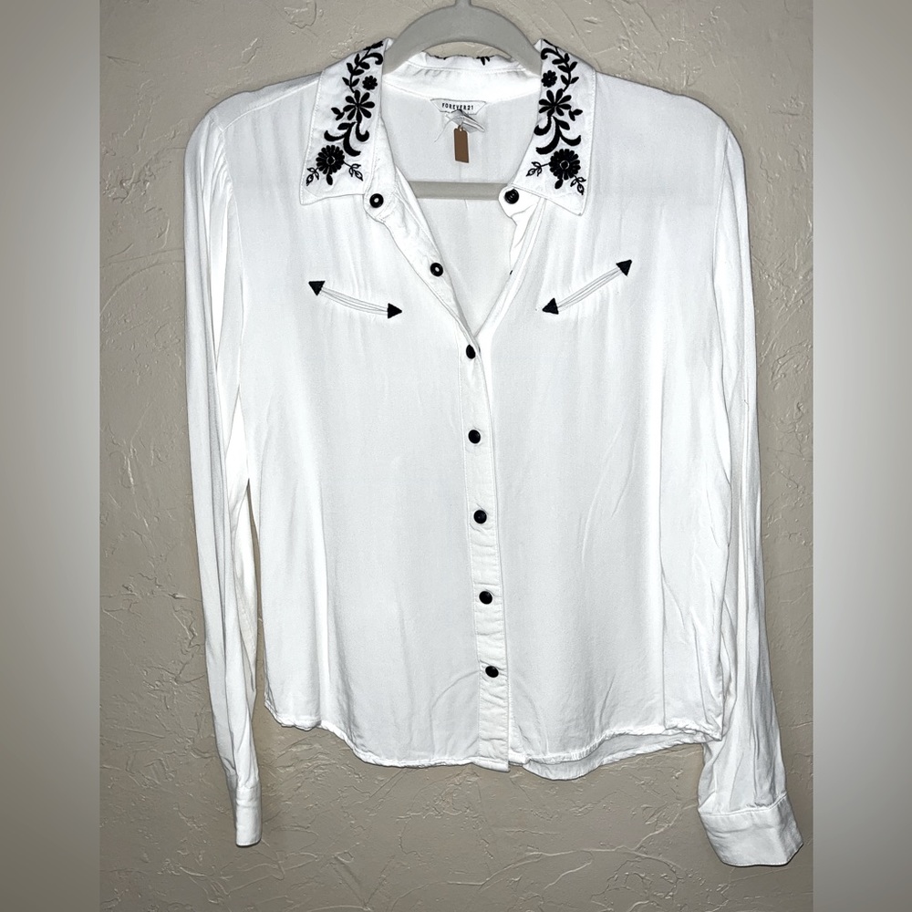Forever 21 embroidered collar long sleeve